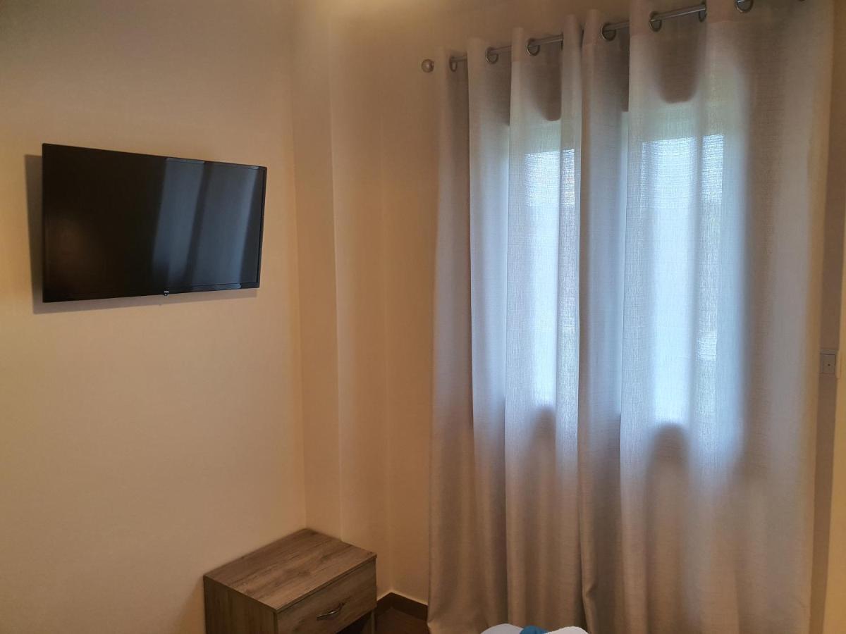 Island View Apartments Moudhros Экстерьер фото